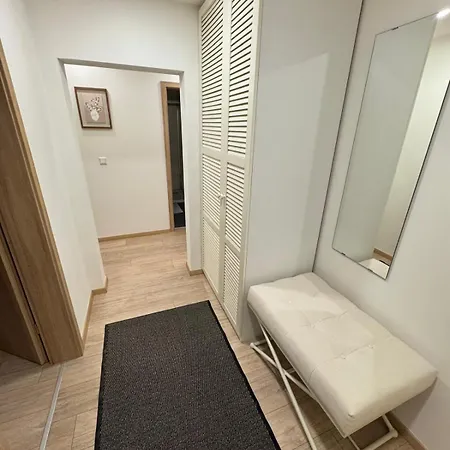 Moderne, Zentralgelegene 2 *