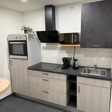 Moderne, Zentralgelegene 2 아파트