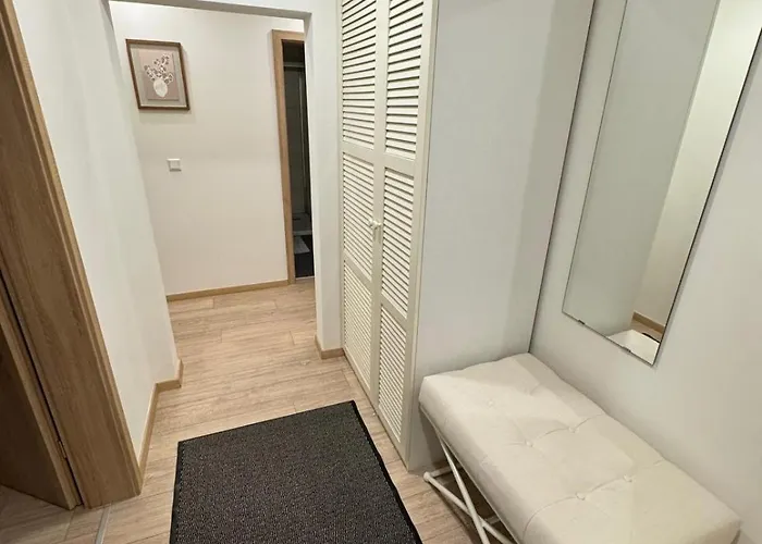 Moderne, Zentralgelegene 2 *